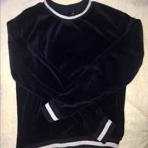 Divided pull over